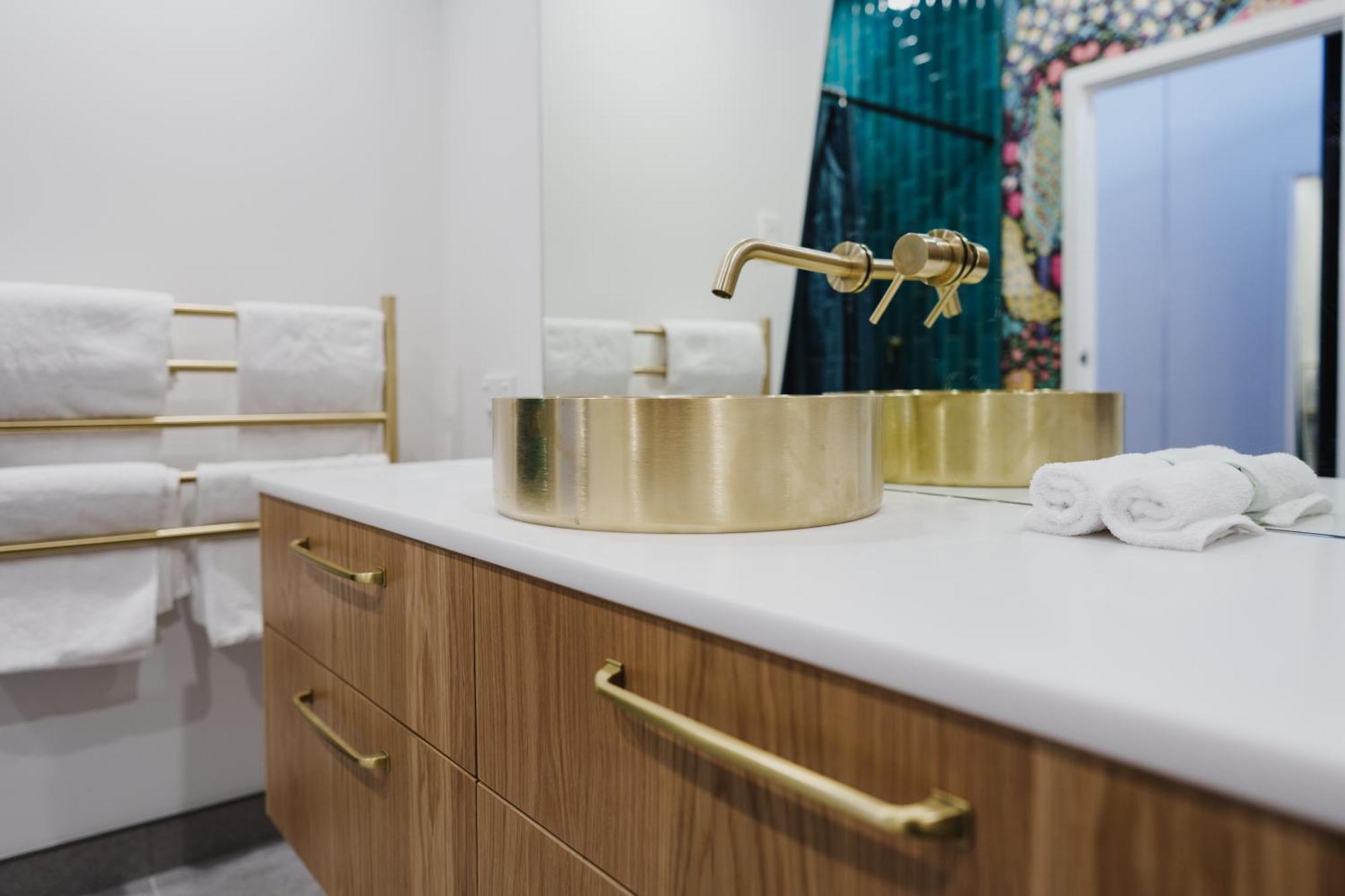 The Chamberson Hotel Dunedin Exterior photo Bathroom fixtures